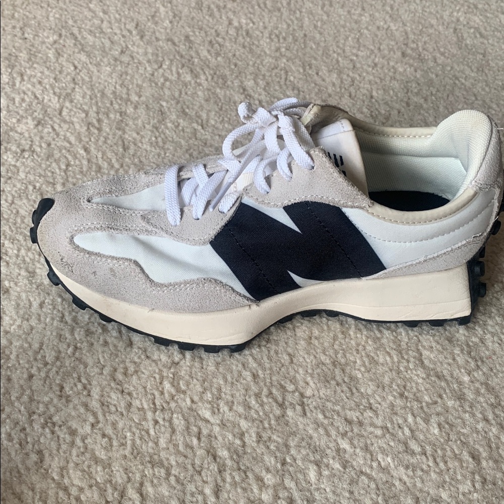 New Balance 327 women’s sneakers size 7 - Picture 9 of 10